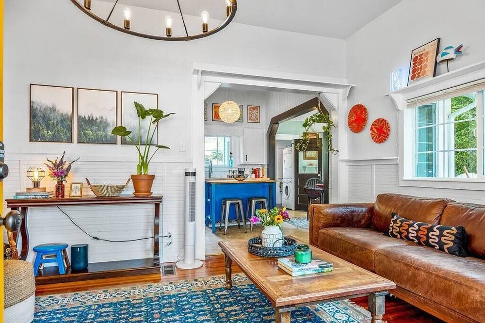 Photo of Livingroom in Westfir