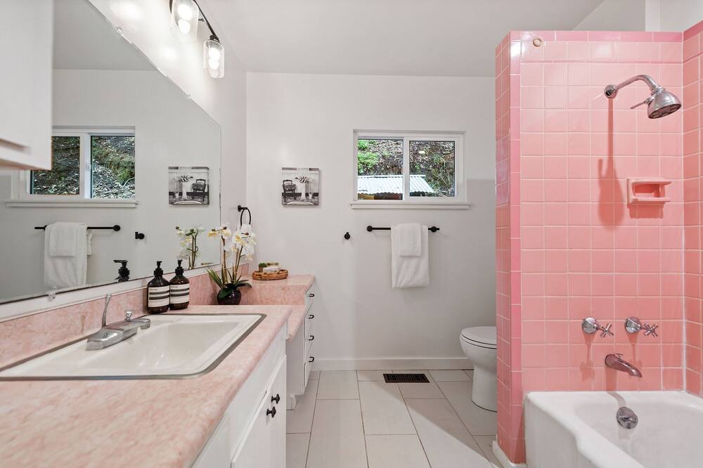 Photo of Bathroom in Pescadero