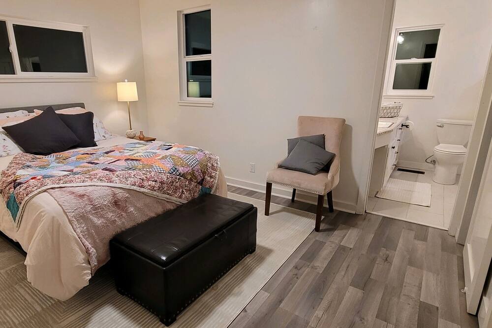 Photo of Bedroom in Pescadero