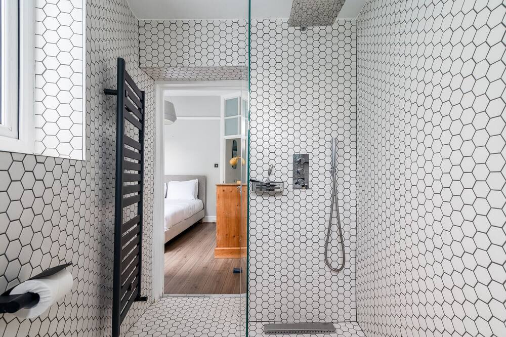 Photo of Bathroom in Thurlow Park