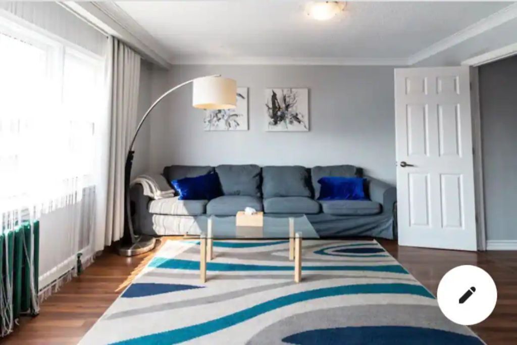 Photo of Livingroom in Lakeview