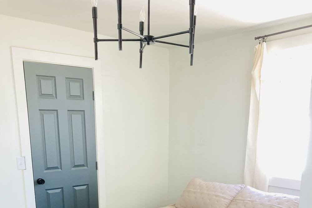 Photo of Bedroom in Hutchinson