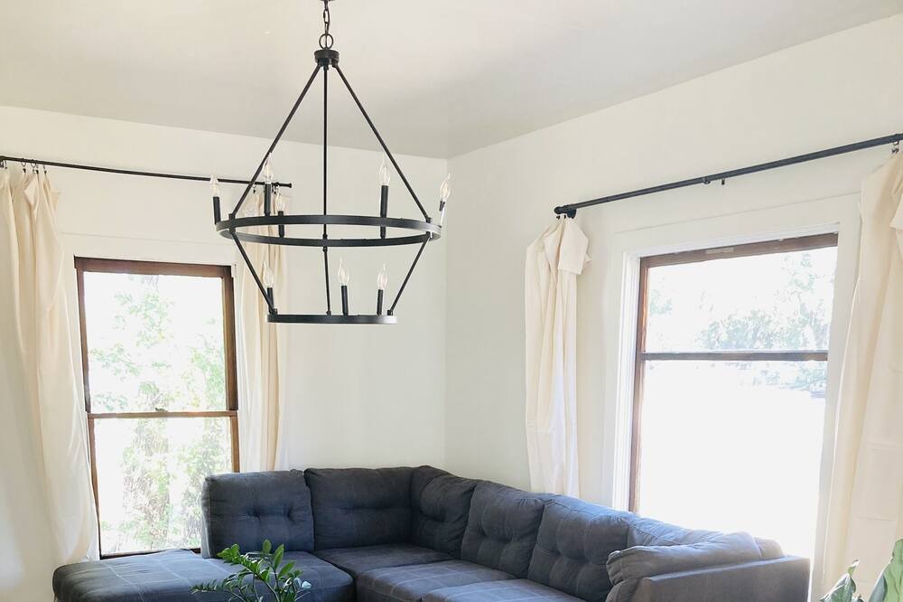 Photo of Livingroom in Hutchinson