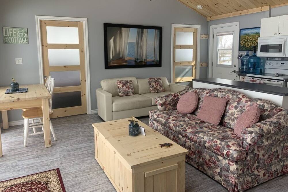 Photo of Livingroom in Consecon
