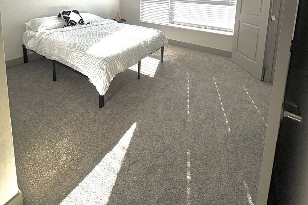 Photo of Bedroom in Chatham-Arch