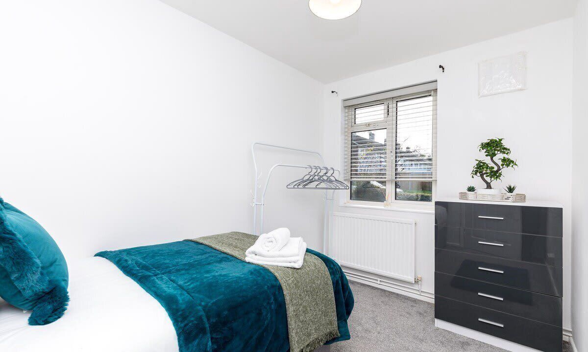 Photo of Others in Ifield