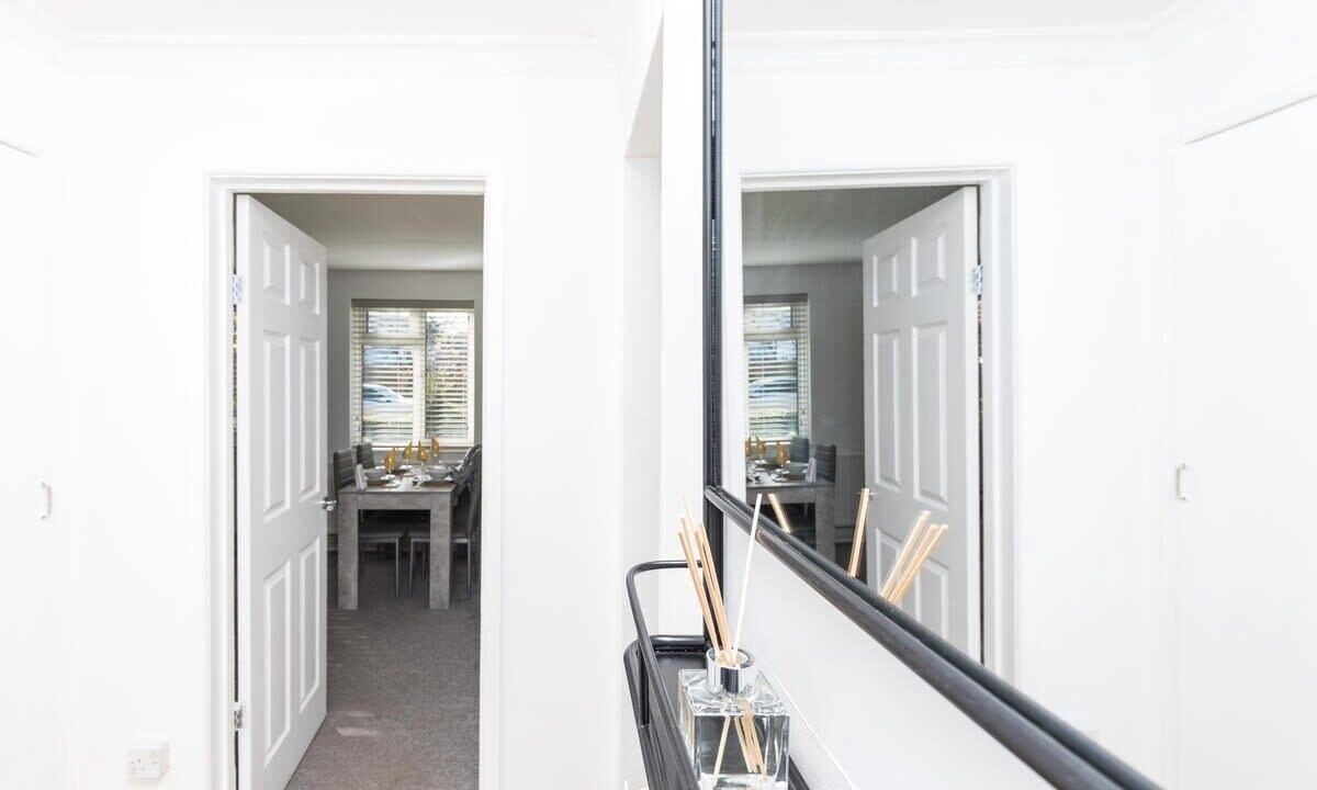 Photo of Others in Ifield