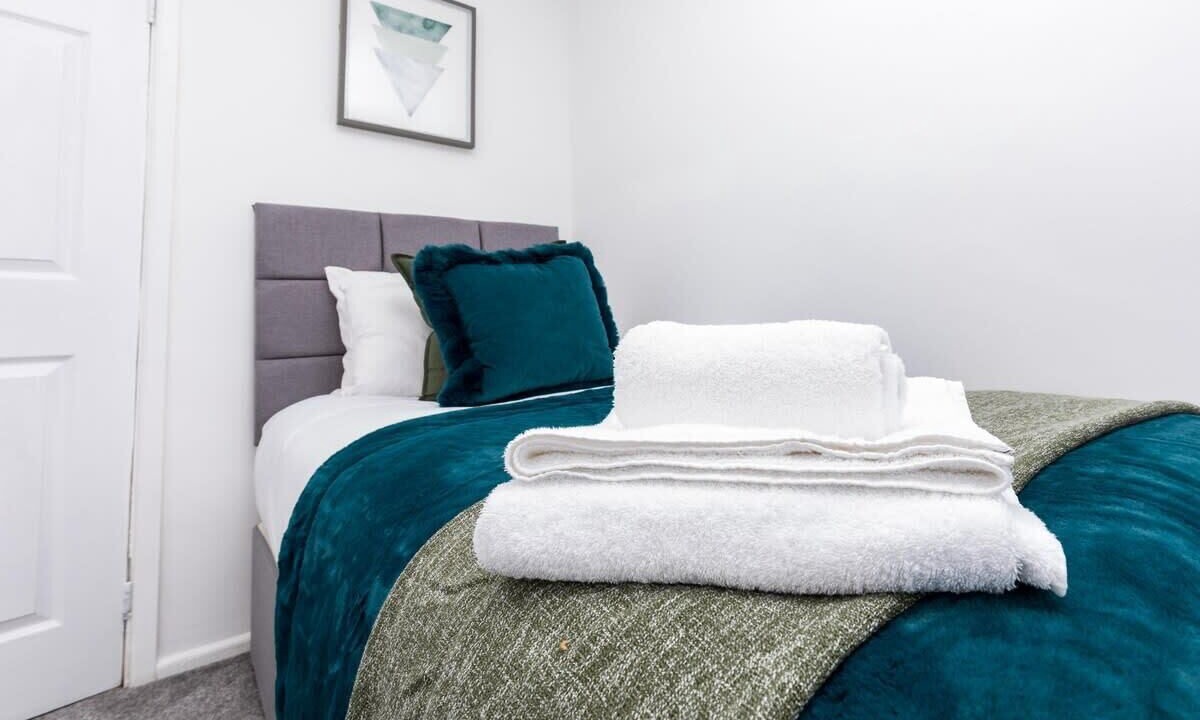 Photo of Others in Ifield