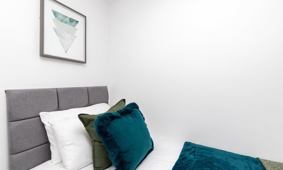 Photo of Others in Ifield