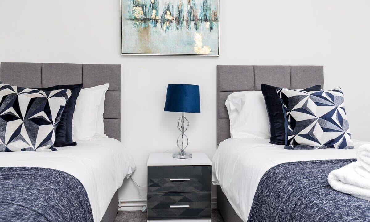 Photo of Others in Ifield