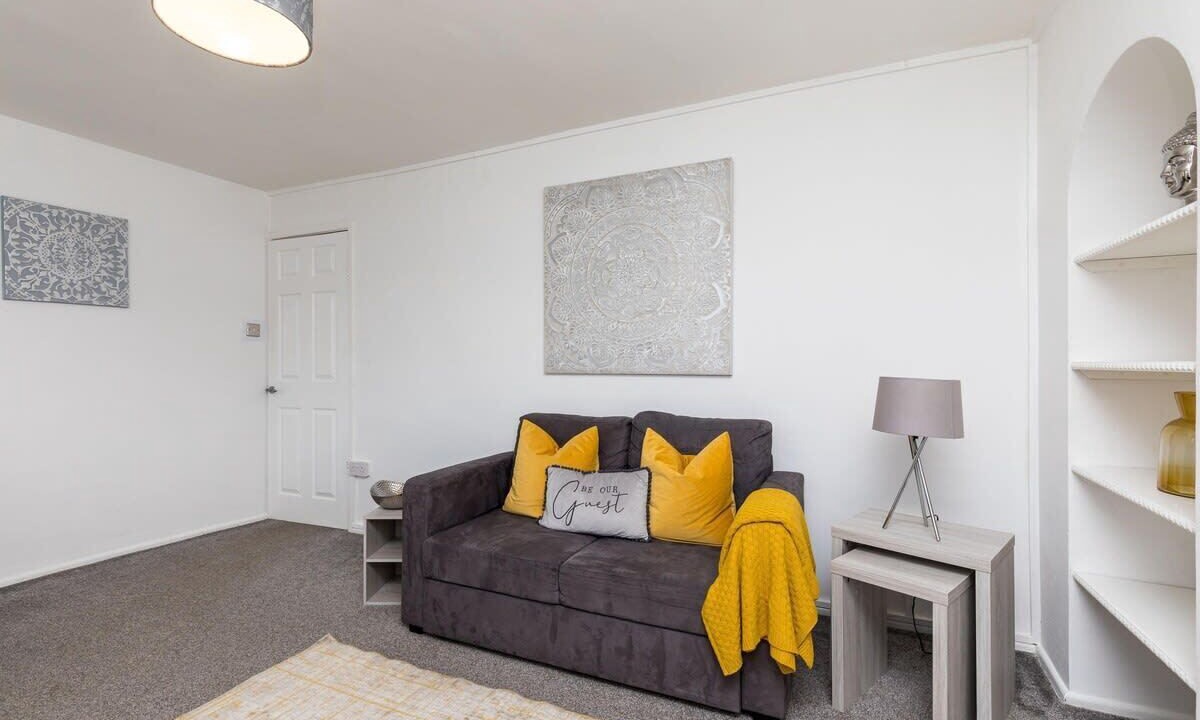 Photo of Others in Ifield