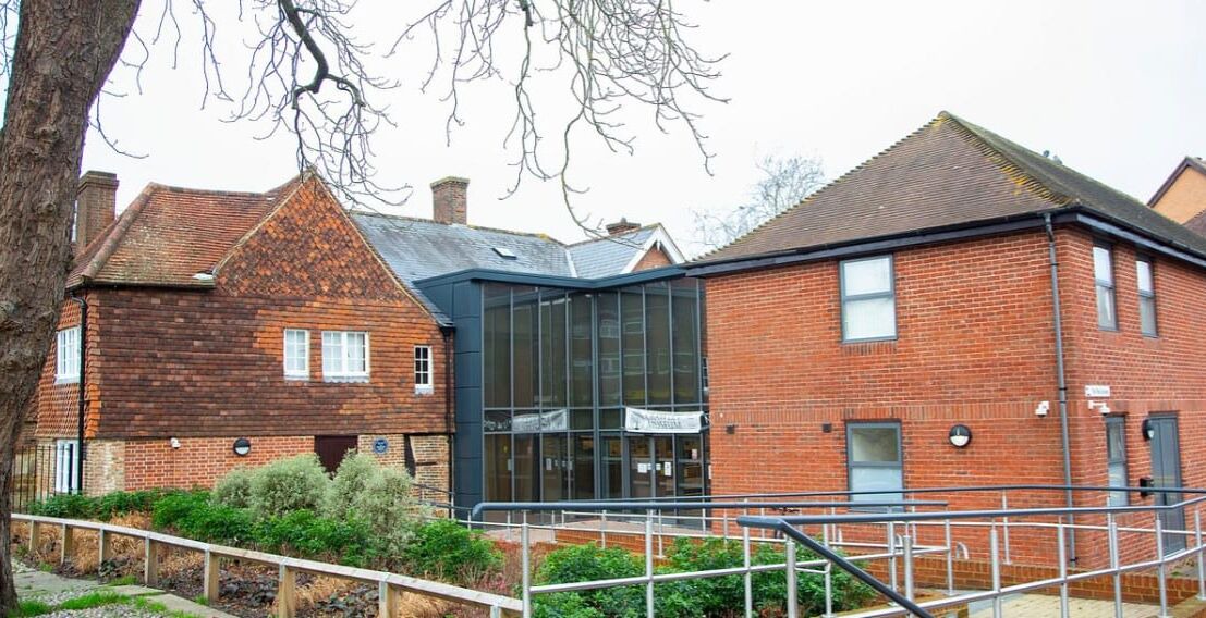 Photo of Outdoor in Ifield