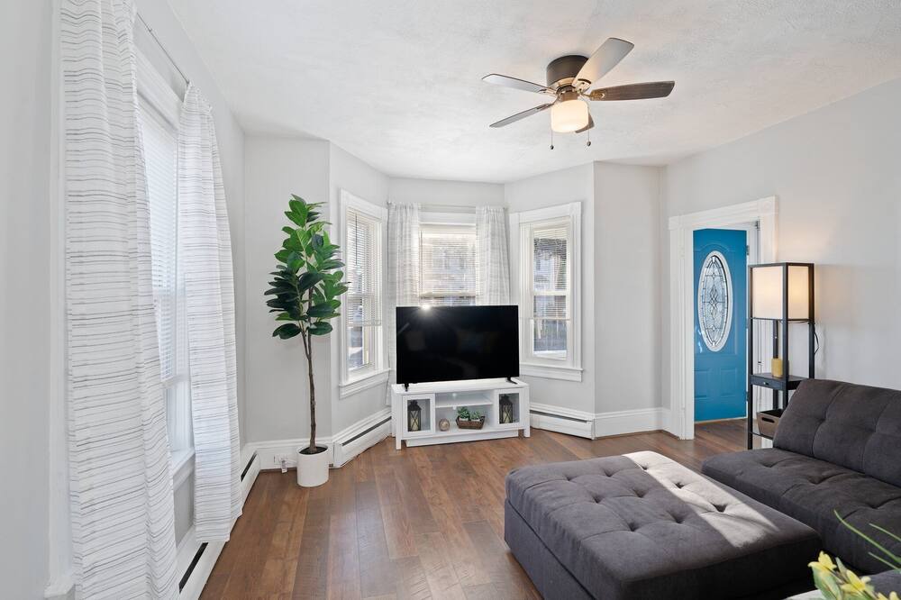Photo of Livingroom in East Providence