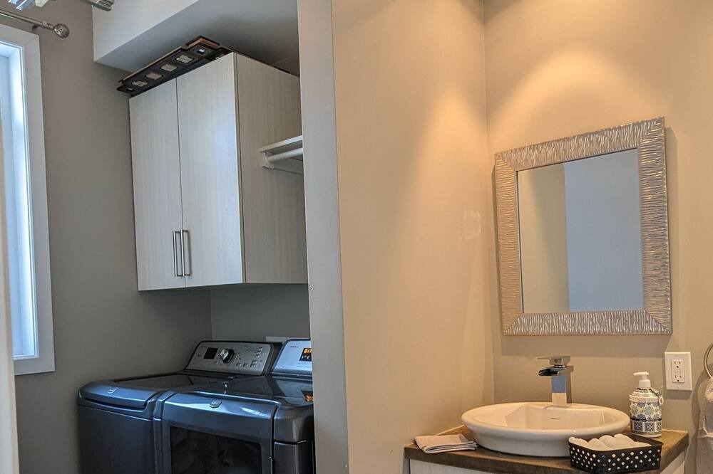 Photo of Bathroom in Laval