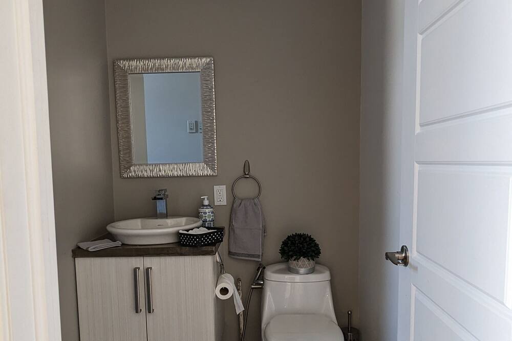 Photo of Bathroom in Laval