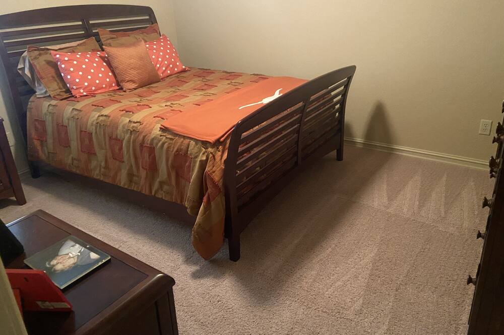 Photo of Bedroom in Jenks