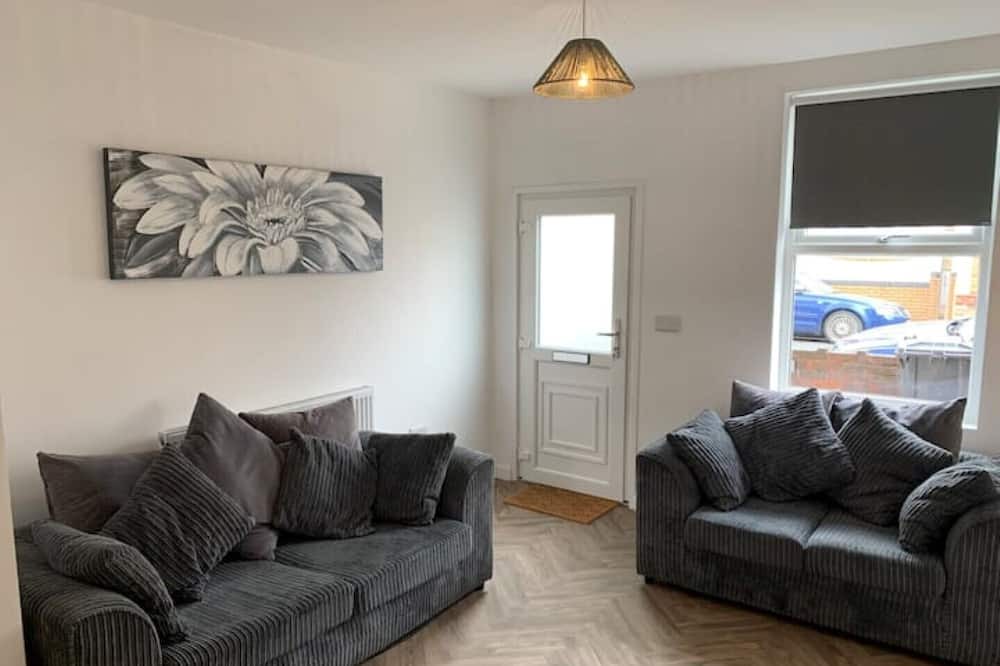 Photo of Livingroom in Kidderminster