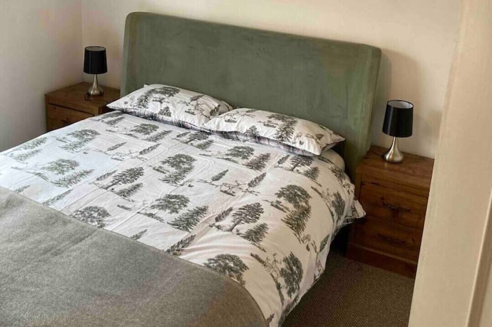 Photo of Bedroom in Calcot