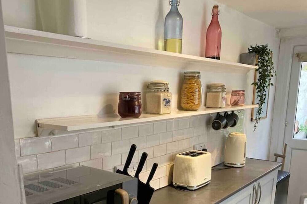 Photo of Kitchen in Calcot