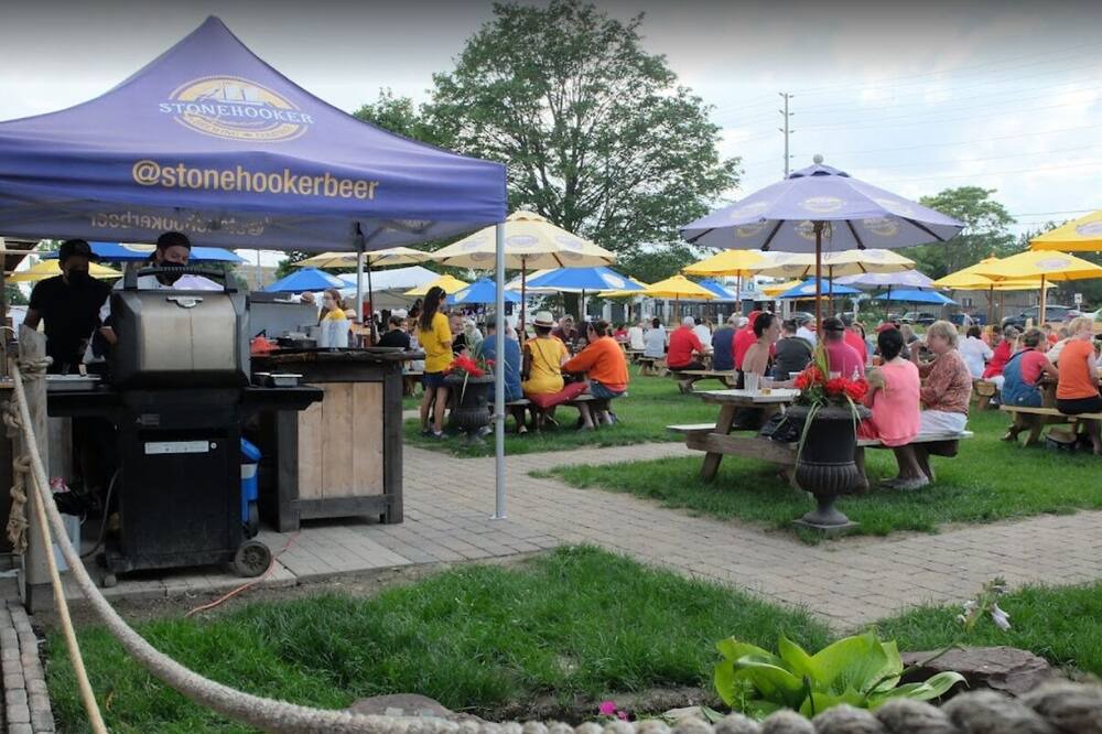 Photo of Outdoor in Lakeview