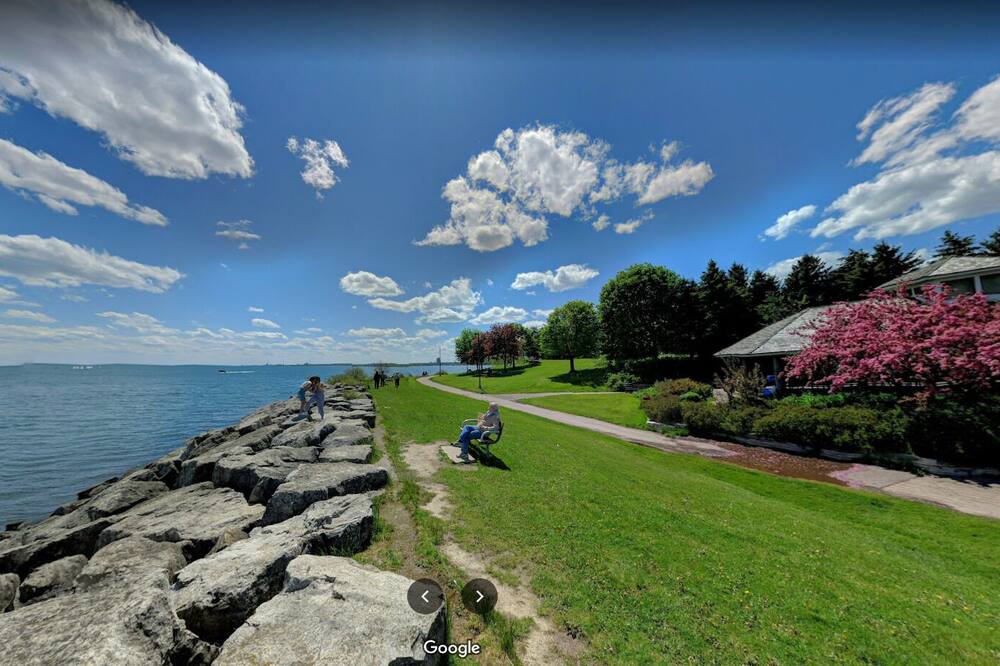 Photo of Outdoor in Lakeview