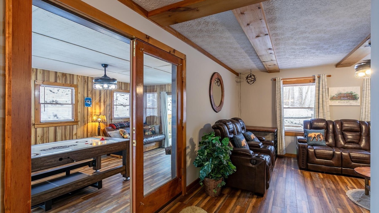 Photo of Livingroom in Zionville