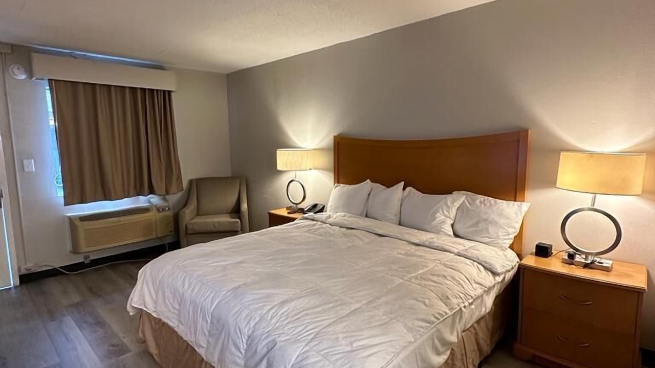 Photo of Bedroom in Lanett