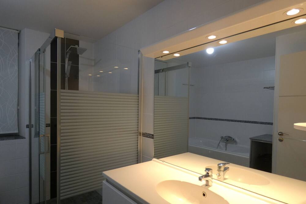 Photo of Bathroom in Bazoches-les-Hautes