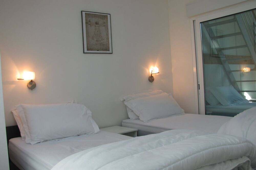 Photo of Bedroom in Bazoches-les-Hautes