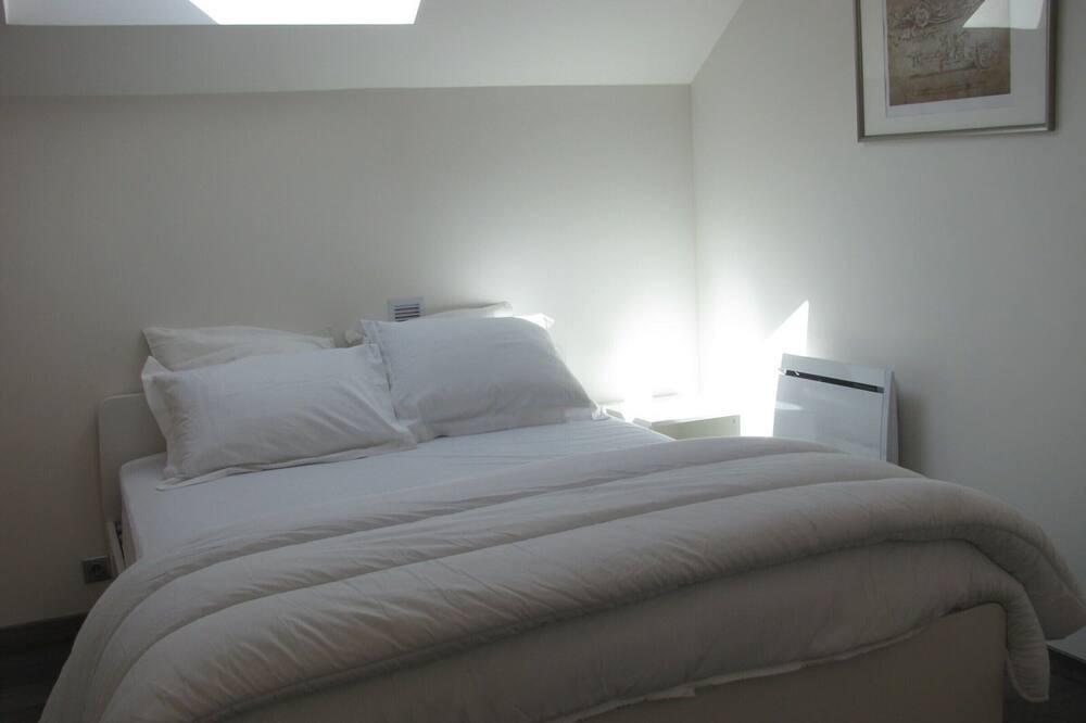 Photo of Bedroom in Bazoches-les-Hautes