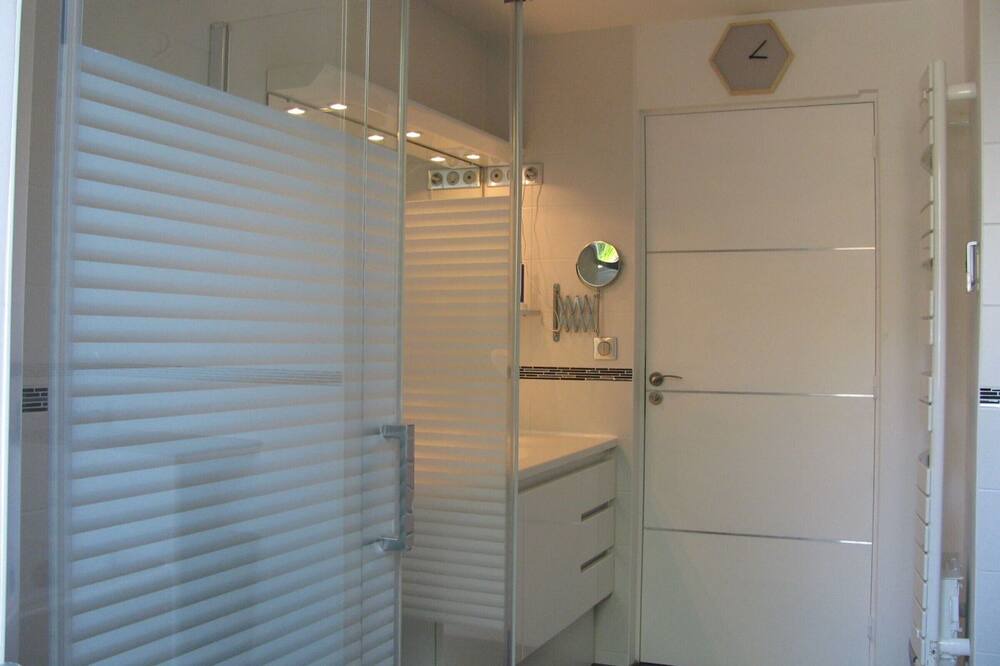 Photo of Bathroom in Bazoches-les-Hautes