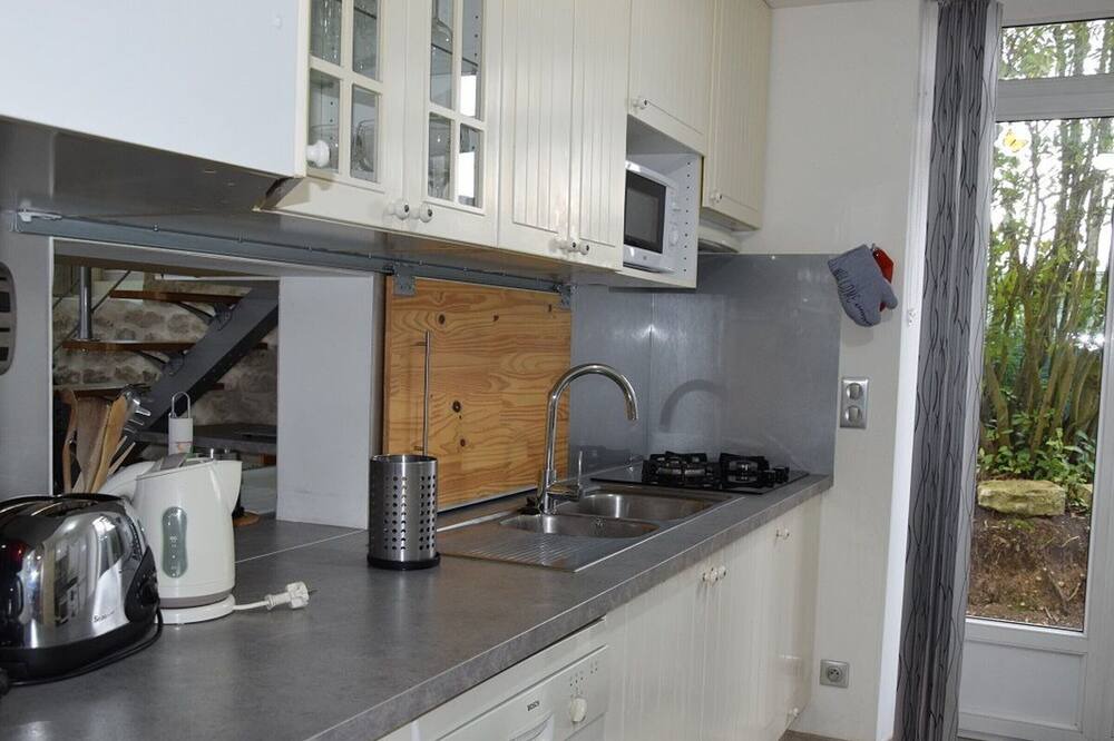 Photo of Kitchen in Bazoches-les-Hautes