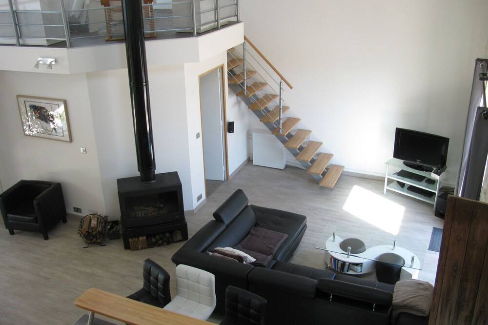Photo of Livingroom in Bazoches-les-Hautes