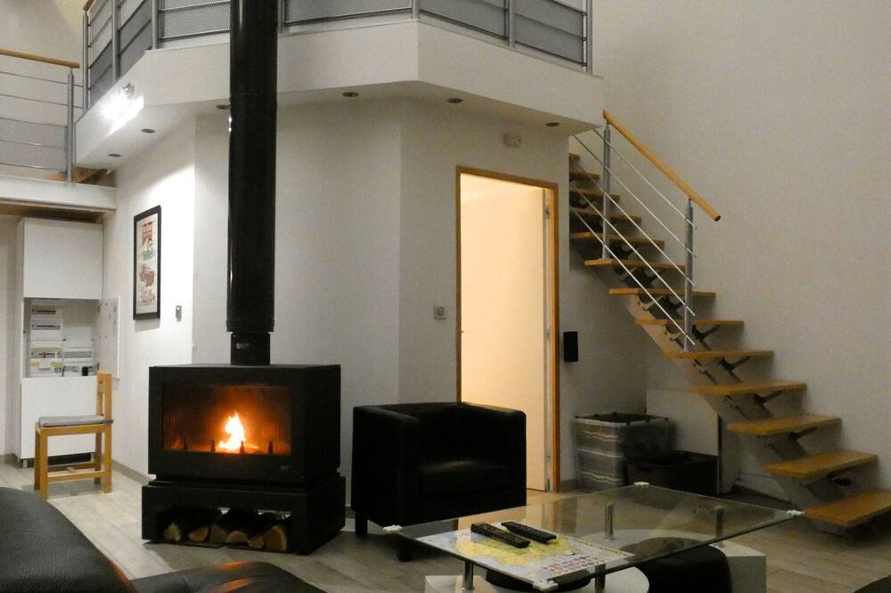 Photo of Livingroom in Bazoches-les-Hautes