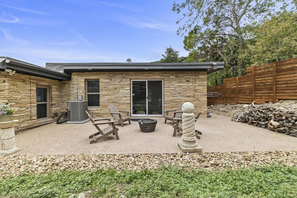 Photo of Patio Balcony in Lower Basin Lake Travis