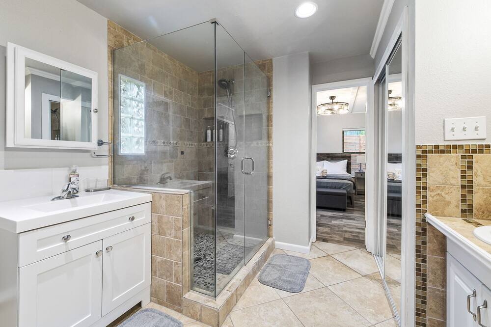Photo of Bathroom in Lower Basin Lake Travis