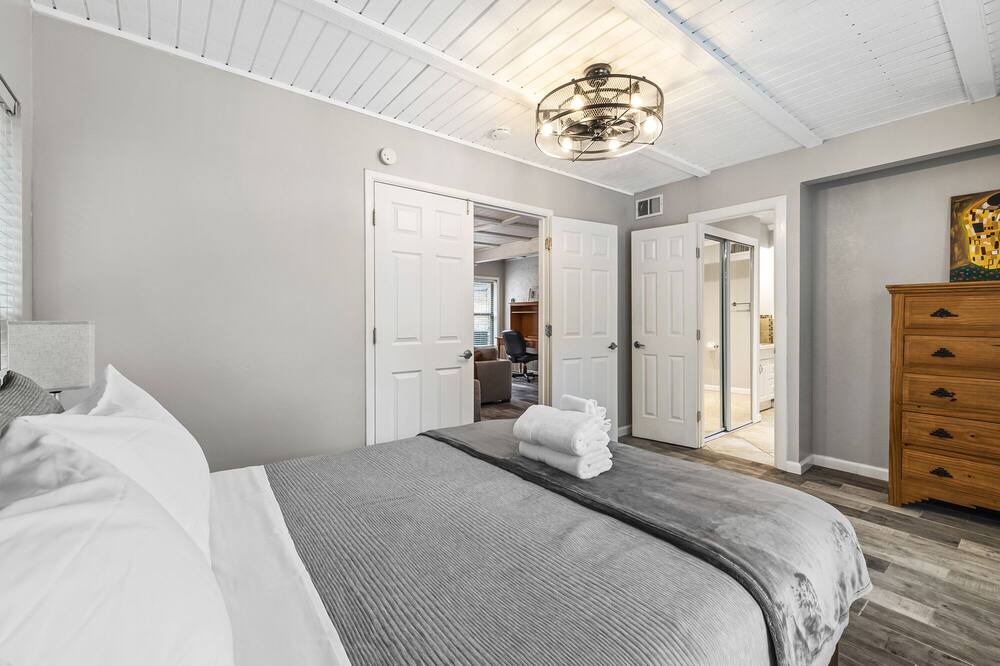 Photo of Bedroom in Lower Basin Lake Travis