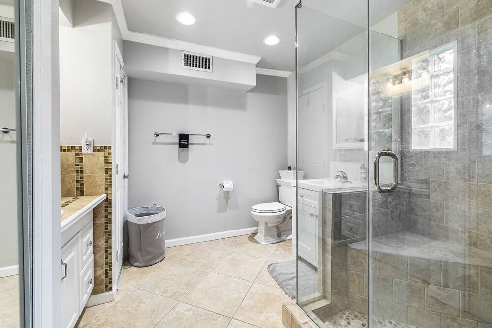 Photo of Bathroom in Lower Basin Lake Travis