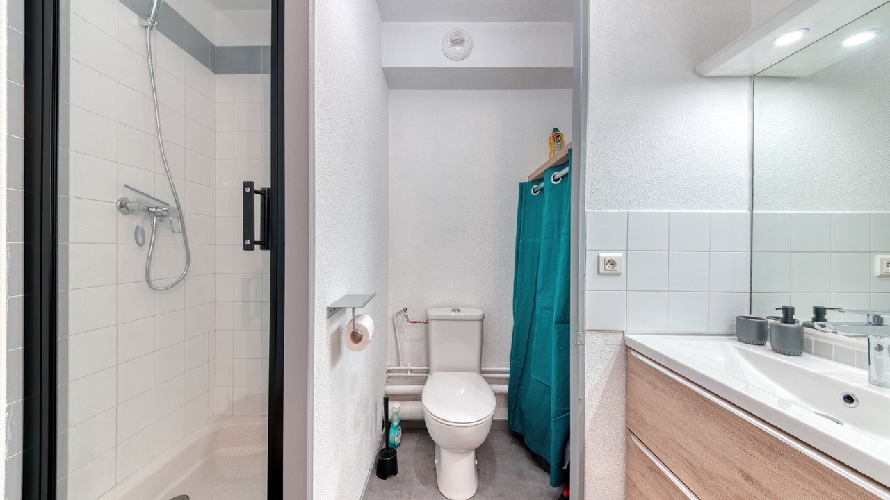 Photo of Bathroom in Part Dieu - Bir Hakeim