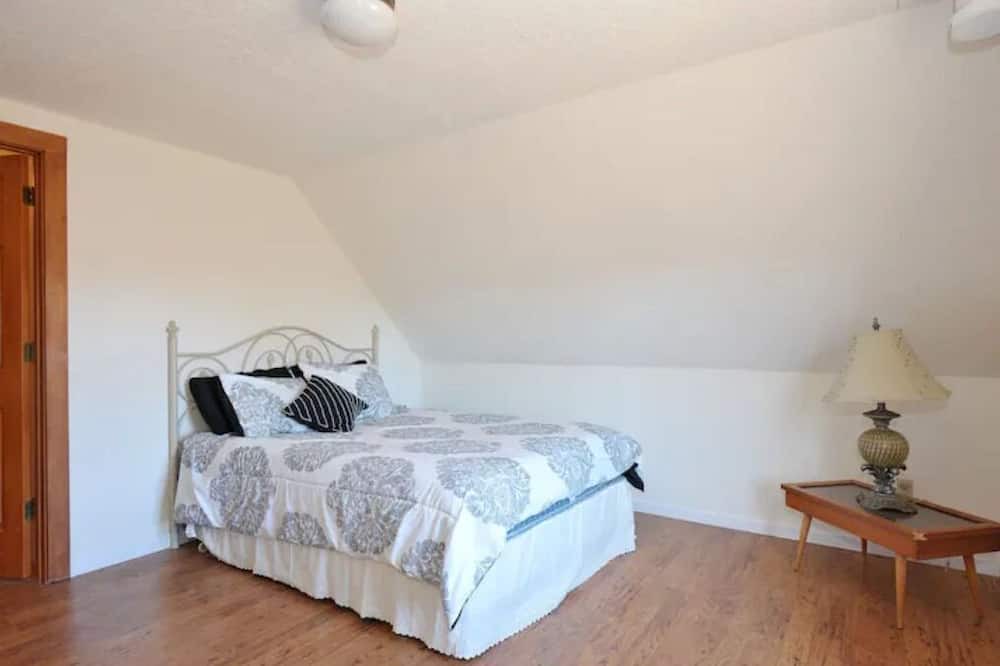 Photo of Bedroom in El Rancho