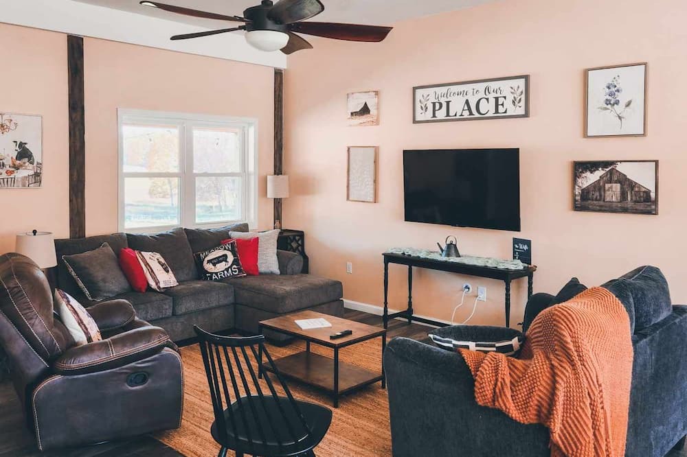 Photo of Livingroom in Craig Creek
