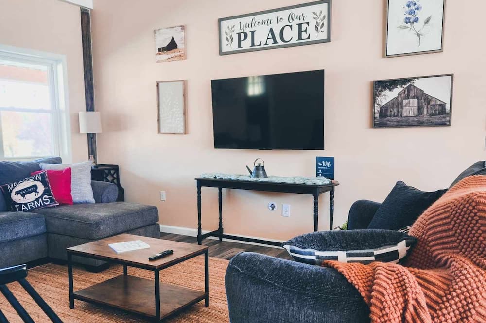 Photo of Livingroom in Craig Creek
