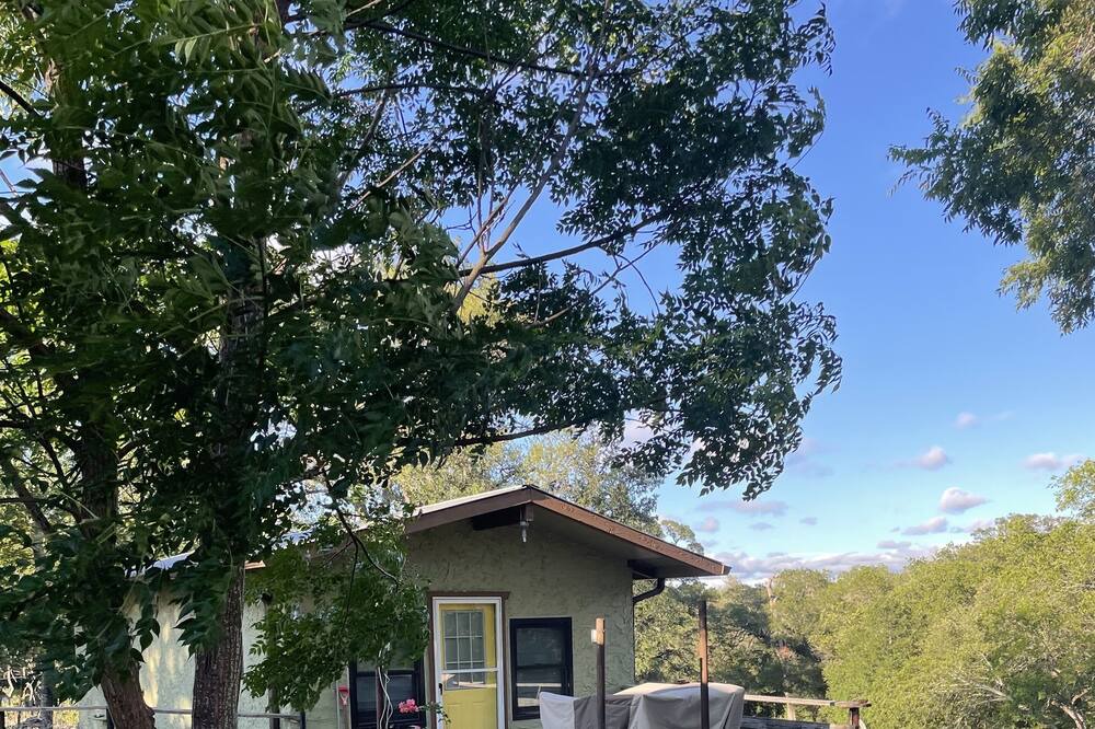 Photo of Outdoor in Spring Branch