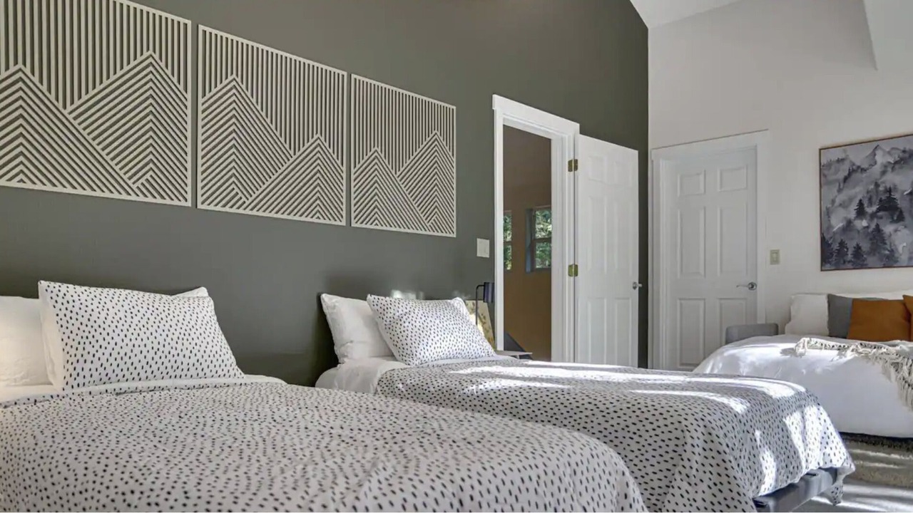 Photo of Others in Brightwood