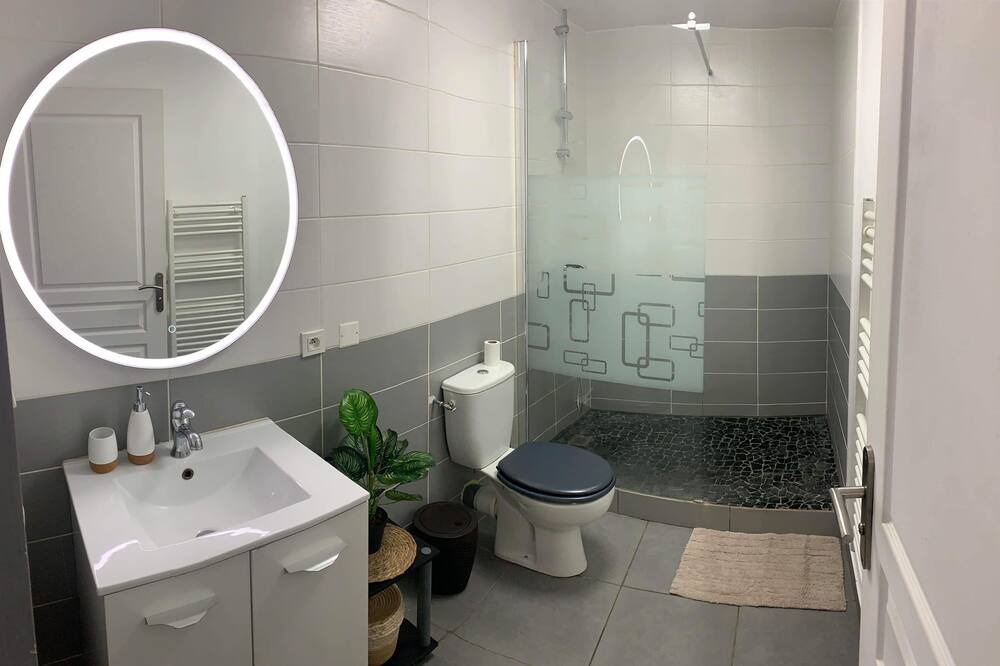 Photo of Bathroom in Macon
