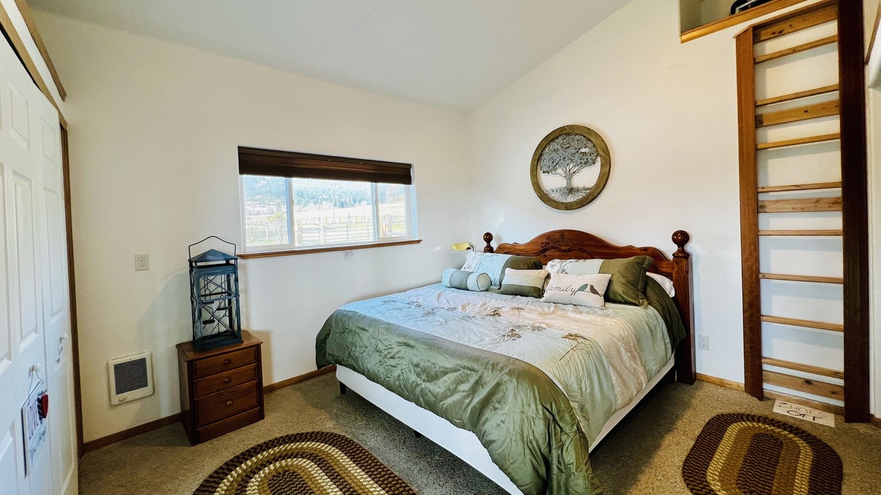 Photo of Bedroom in Victor