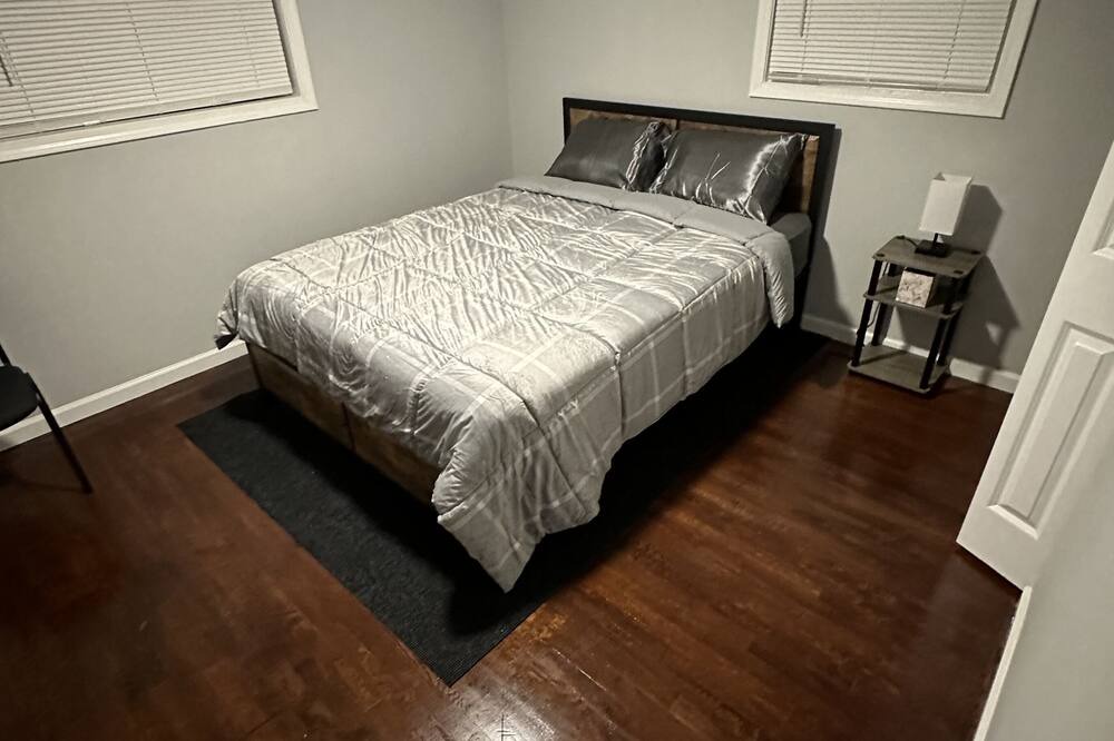 Photo of Bedroom in Collier Heights