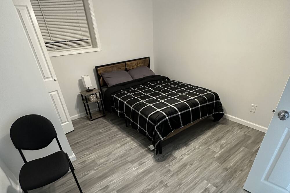 Photo of Bedroom in Collier Heights