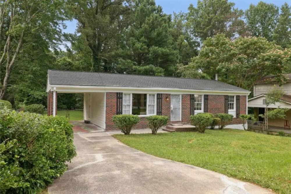 Photo of Outdoor in Collier Heights