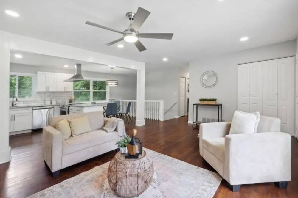 Photo of Livingroom in Collier Heights